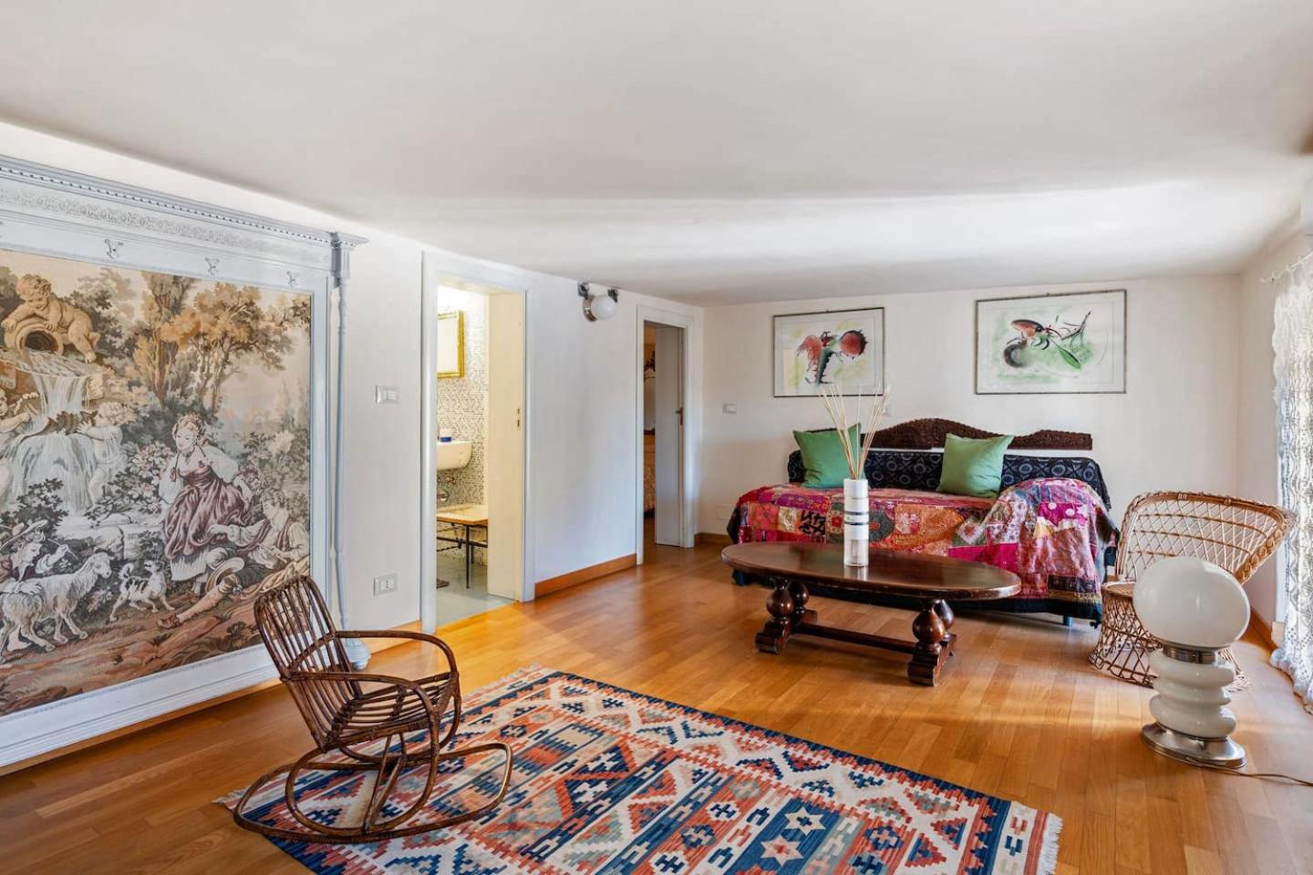 La Cot Bed & Breakfast
