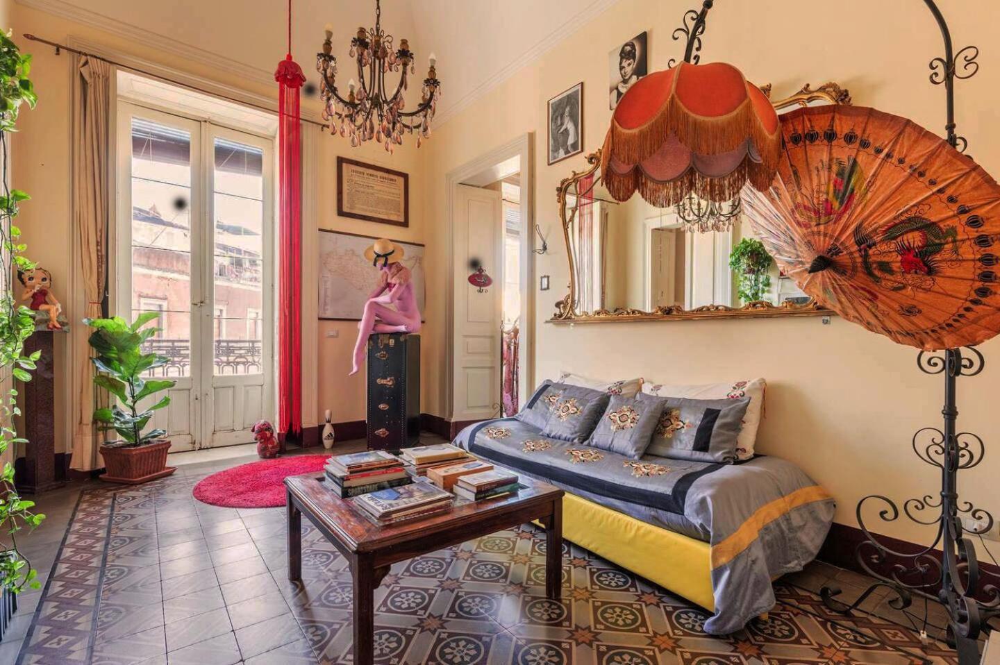 La Cot Bed & Breakfast 2*
